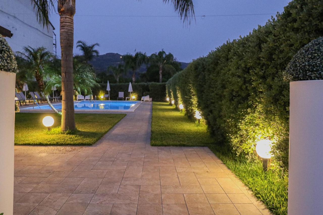 B&B Il Girasole กาโปดอร์ลันโด ภายนอก รูปภาพ