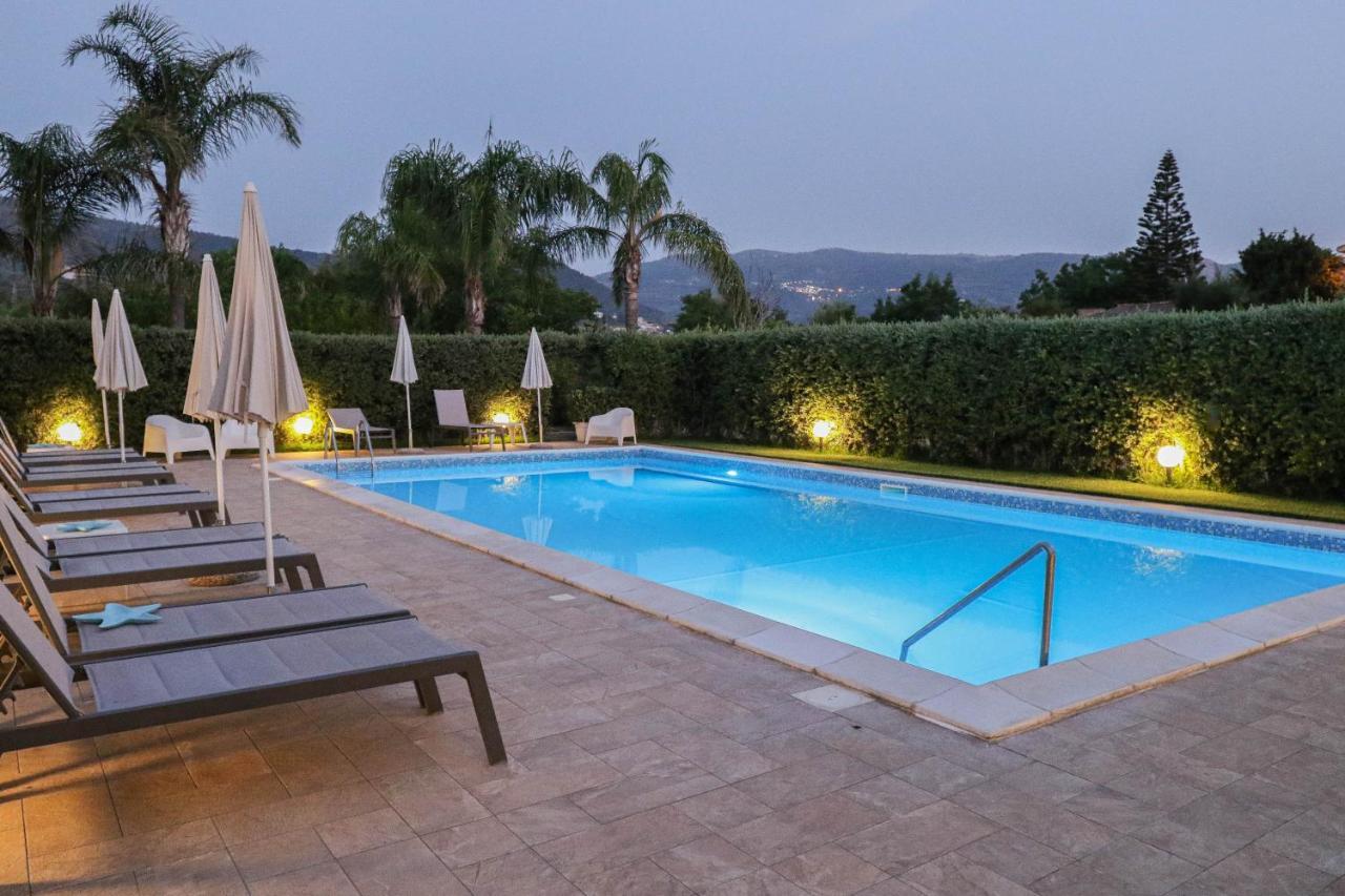 B&B Il Girasole กาโปดอร์ลันโด ภายนอก รูปภาพ